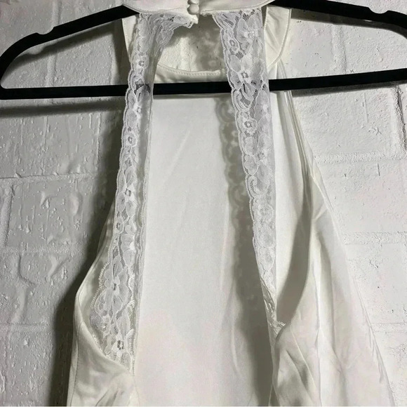 Lulu’s Bridal Dress Size Large Halter Neck Soft Cut Out Back  White Button Train - Picture 8 of 14